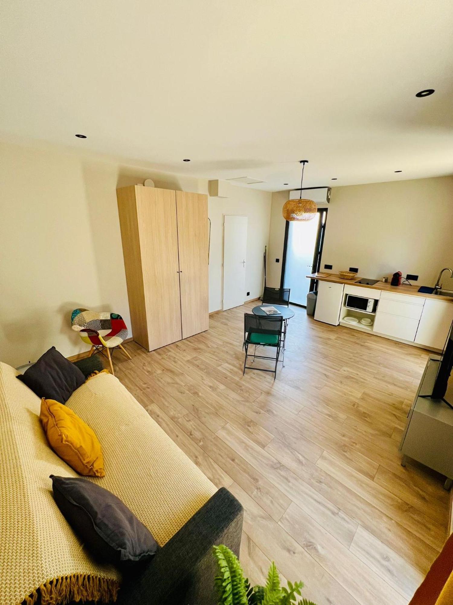 Zina Apartment Cassis Luaran gambar